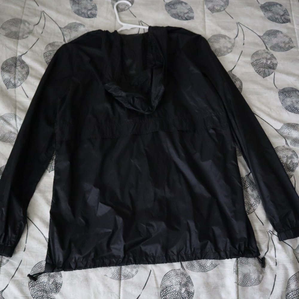 Windbreaker - Picture 2 of 7